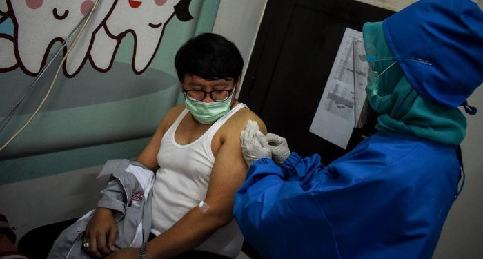 Dokter Jelaskan Kondisi yang Bisa Terjadi Pada Tubuh Usai Diberikan Vaksin
