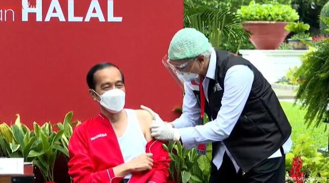Dokter Kepresidenan Sebut Jokowi Tak Alami Keluhan Usai Divaksinasi Covid-19