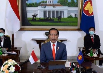 Jokowi Bersiap untuk Beri Akses Vaksin COVID-19 Gratis ke WNI di Luar Negeri