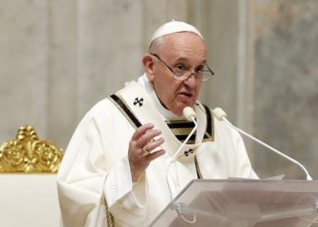 Paus Fransiskus Bakal Disuntik Vaksin COVID-19 Pekan Depan