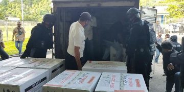 Pemprov Maluku Belum Kirim Vaksin COVID ke 11 Wilayah: Tunggu Izin Halal-EUA