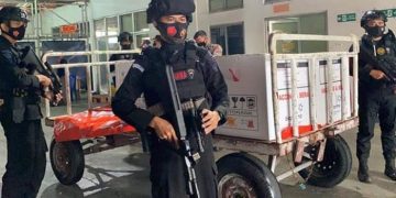 Polda Sulut Kerahkan Brimob untuk Jaga 15 Ribu Dosis Vaksin Corona