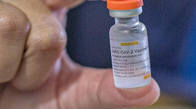 Satgas Covid-19 Sumbar Tegaskan Tak Ada Paksaan Vaksinasi