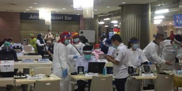 Pedagang Tanah Abang dan Pegawai PD Pasar Jaya Mulai Terima Vaksin Covid-19