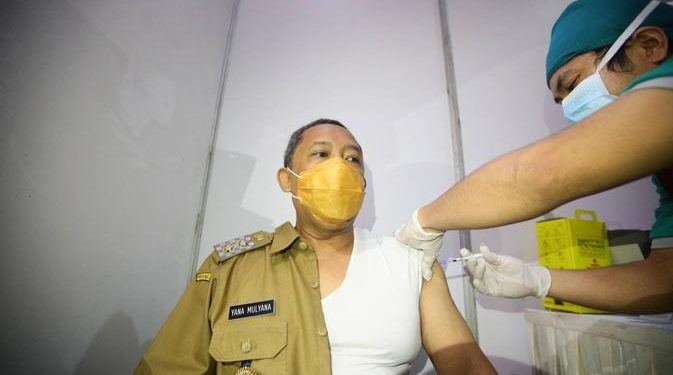 Pesan Wakil Wali Kota Bandung Yana Mulyana Usai Suntik Vaksin Covid-19