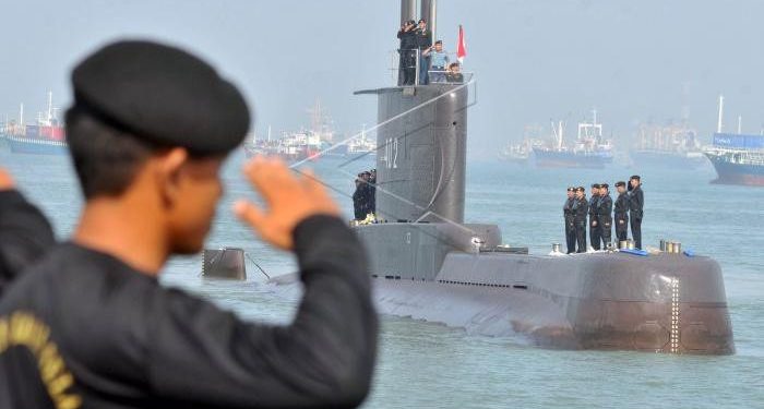 Awak KRI Nanggala Gugur, TNI AL Kibarkan Bendera Setengah Tiang 7 Hari