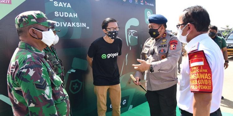 Disambut Antusias Warga, Korps Brimob Suntikkan 2.500 Dosis Vaksin Covid-19 Dalam Waktu Dua Jam