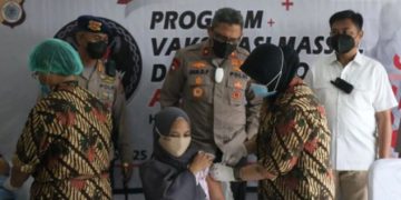 Ikut Vaksinasi di Polda Maluku Dapat Voucher Belanja