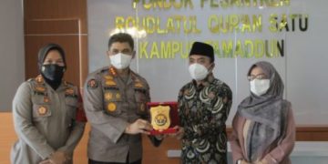 Cegah Radikal dan Terorisme, Divhumas Polri Kunjungi Ponpes Roudlatul Quran Metro