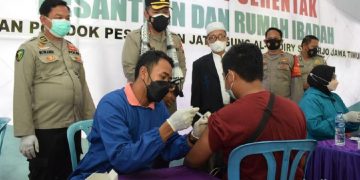 Percepat Sekolah Tatap Muka, Polisi Genjot Vaksin Seribu Santri di Sidoarjo