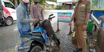 PPKM level 4 polsek batulicin tingkatkan kedisiplinan warganya