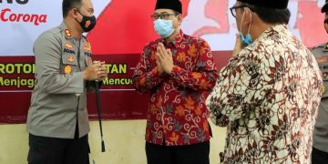 Ratusan Santri Ponpes Tambakberas Jalani Vaksinasi Yang Digelar Polres Jombang