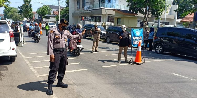 Tingkatkan Prokes, Polres Pasuruan Kota Gelar Ops Yustisi