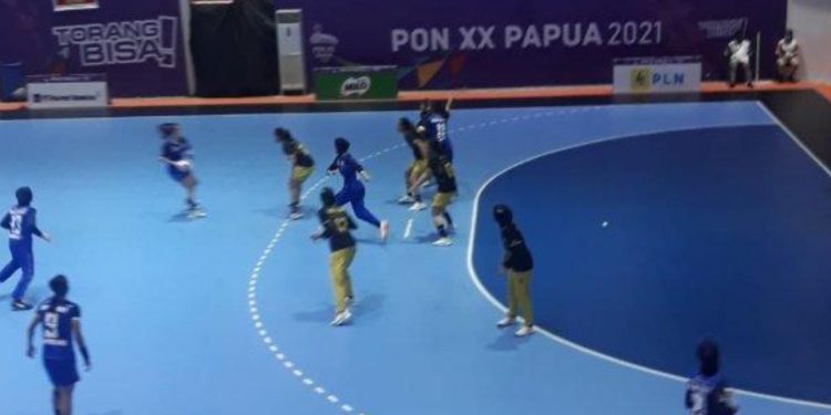 Dikawal Personil TNI-Polri, Pertandingan Bola Tangan PON Papua Berjalan Lancar
