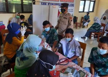 Gerai Vaksinasi Presisi Polres Pekalongan Kota Door To Door ke Sekolah