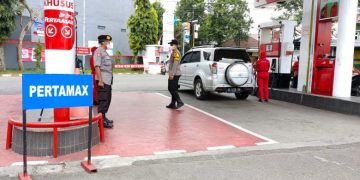 Patroli Harkamtibmas Pantau Obyek Vital, Polsek Kanigoro Sisipkan Himbauan Taat Prokes.