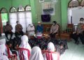 Polrestro Bekasi Kota Bagikan Sembako kepada Yatim Piatu Al Ikhlas