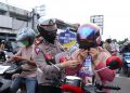 Satlantas Polres Pekalongan Kota bagikan Stiker himbauan Operasi Zebra Candi 2021