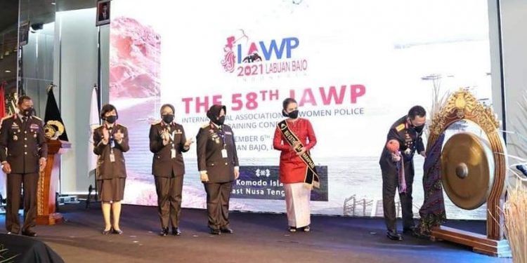 Konferensi Polisi Wanita Sedunia (IAWP) di Labuan Bajo. Kapolri: Indonesia Siap Gelar Kegiatan Internasional