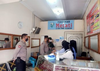 Antisipasi Gangguan Kamtibmas di Wilayah, Kapolsek Rajagaluh dan Danramil Lakukan Patroli