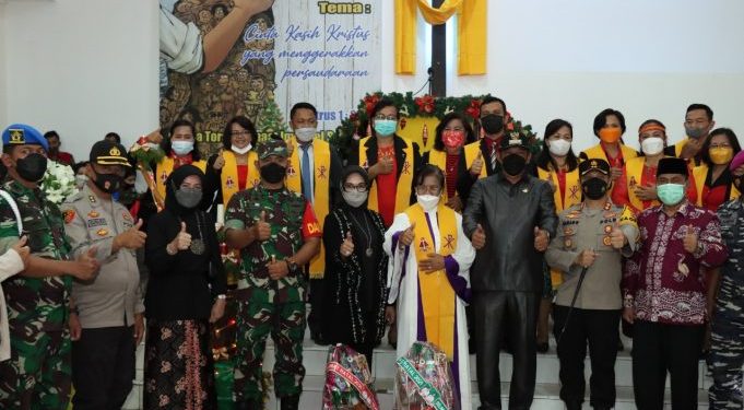 Natal Berjalan Aman, Kapolres, Dandim, Walikota Bontang, Kunjungi Gereja