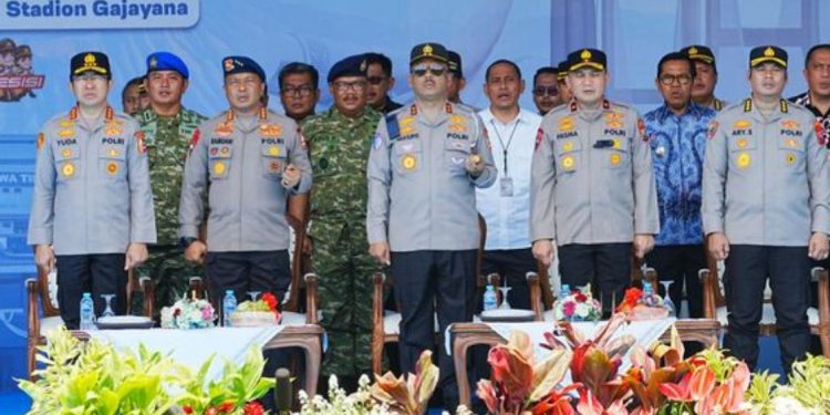 Kakorlantas Dampingi Kapolri dalam Apel Ojol Kamtibmas di Jawa Timur