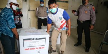 2.301 Nakes di Surabaya Telah Divaksin Covid-19