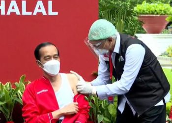 Dokter Kepresidenan Sebut Jokowi Tak Alami Keluhan Usai Divaksinasi Covid-19
