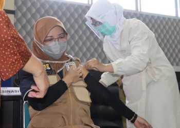 Ribuan Orang Mulai Vaksin Covid-19 di Cilacap, Cek Jadwalnya