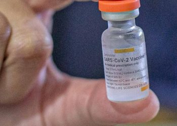 Satgas Covid-19 Sumbar Tegaskan Tak Ada Paksaan Vaksinasi