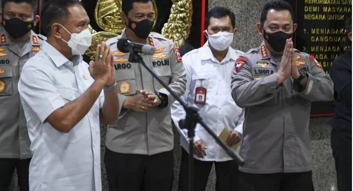 Kapolri izinkan kompetisi sepak bola asal taat prokes