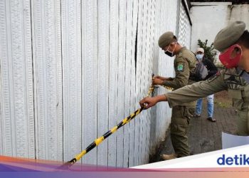 Langgar PSBB, Tempat Karaoke di Majalengka Disegel Satpol PP
