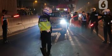 Hari pertama larangan mudik, 530 kendaraan diputar balik di Tol Cikarang Barat