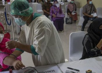 Dukung Program Presiden Jokowi 1 Juta Vaksinasi 1 Hari, Polres Lumajang Gelar Vaksinasi Covid-19 Secara Massal