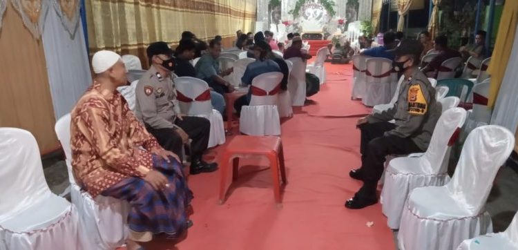 Tegakkan Prokes Covid-19, Polsek Tempe Sambangi Tempat-Tempat Yang Akan Melakukan Hajatan Di Kota Sengkang