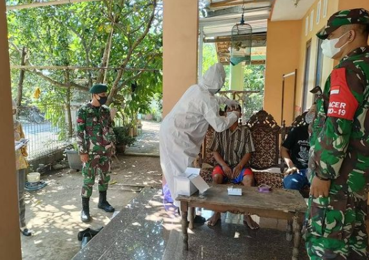 Tekan Angka Penyebaran Covid-19 di Desa, TNI, Polri, dan Tim 3T Lakukan Tracking di Desa Megawon, Jati, Kudus