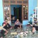Tiga Bhabinkamtibmas di Kotabaru Berkolaborasi Menyambangi Warga Pastikan Kamtibmas