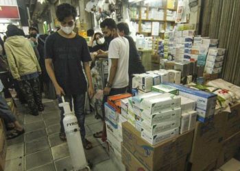 Polri Awasai Distribusi Paket 300.000 Obat Gratis