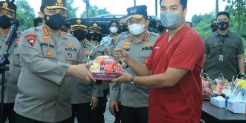 Kunjungi Sumbar, Wakapolri Tinjau Tempat Isoman di Kota Padang