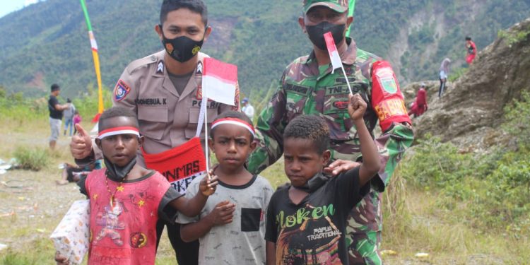 Meriahkan HUT RI Ke-76, Binmas Noken Bersama Dinas Kominfo Gelar Berbagai Lomba Bagi Anak-anak Puncak Jaya