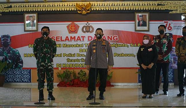 Panglima TNI dan Kapolri tinjau penerapan aplikasi Silacak di Sleman