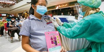 5 Juta Dosis Vaksin Tiba di Indonesia, TNI-Polri Kebut Gelar Vaksinasi