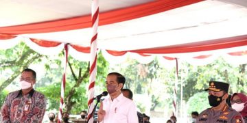 Presiden Joko Widodo Meninjau Kegiatan Serbuan Vaksinasi Merdeka Kerjasama Polri dan IPB University