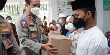 Sambut HUT Polantas, Dirregident Korlantas Kirim Bantuan Sembako ke Ponpes-Panti Asuhan