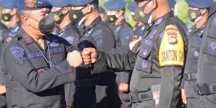 Sukseskan PON 2021, Sebanyak 100 Personil Brimob Polda Sulbar di kirim ke Papua