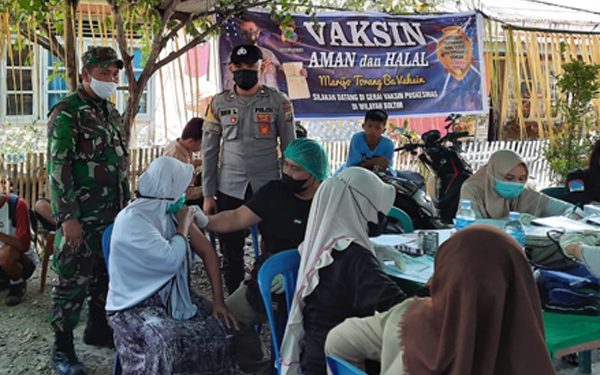 Polres Boltim Gelar Vaksinasi Massal di Nuangan