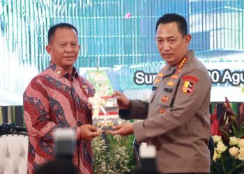 Nilai-Nilai Kepahlawanan dalam Kepemimpinan Komjen. Pol. (Purn.) Drs. Arif Wachyunadi pada Hari Juang Polri