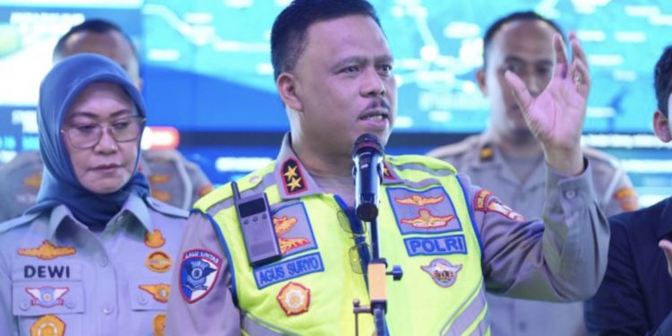 Kepala Korps Lalu Lintas (Kakorlantas) Polri Inspektur Jenderal Polisi Agus Suryonugroho mengecek kesiapan Smart City Yogyakarta