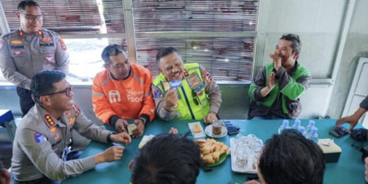 Kakorlantas Menyapa Driver Ojol Kamtibmas Polda Kaltim, Pererat Sinergi
